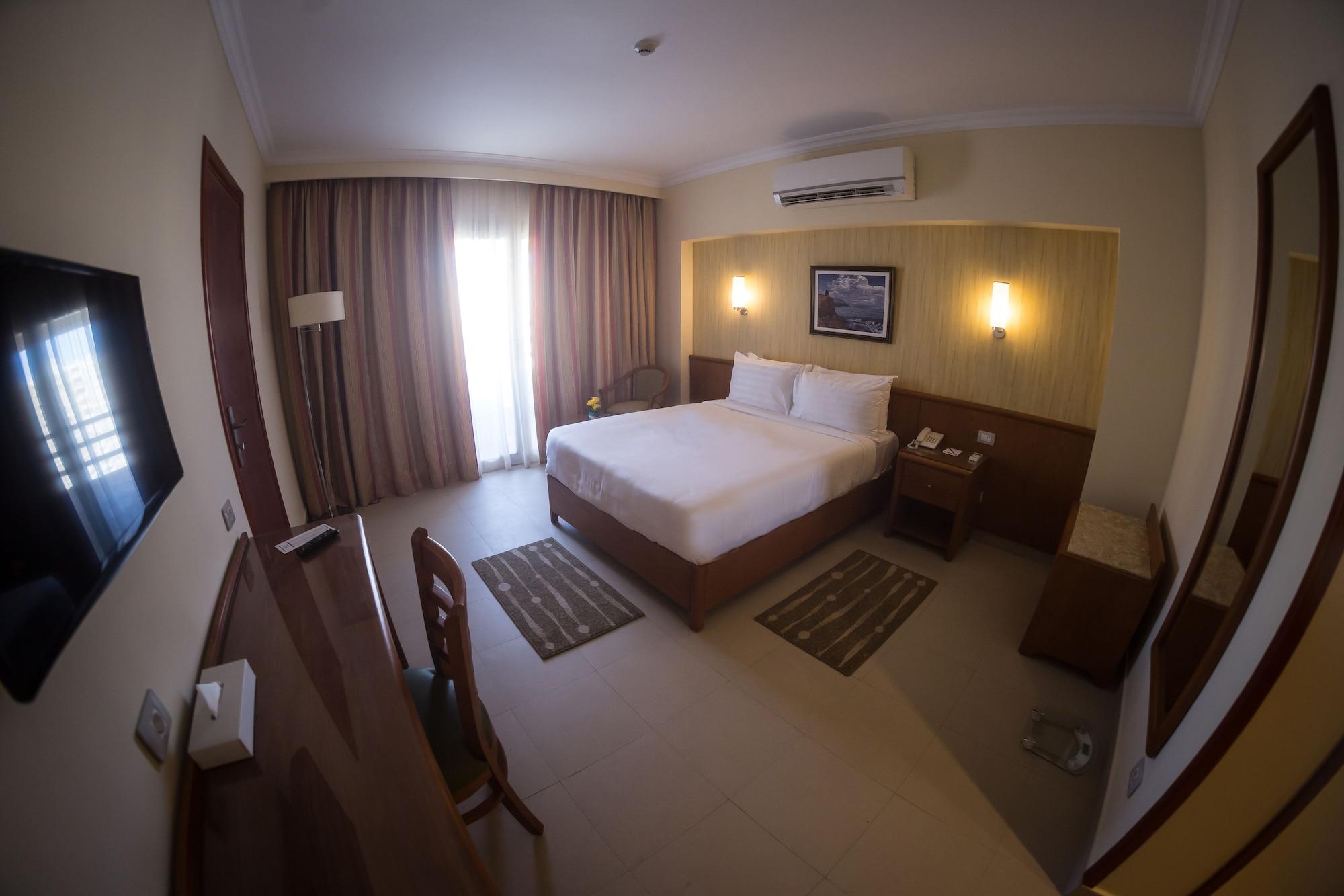 The Grand Plaza Hotel Smouha Александрия Екстериор снимка