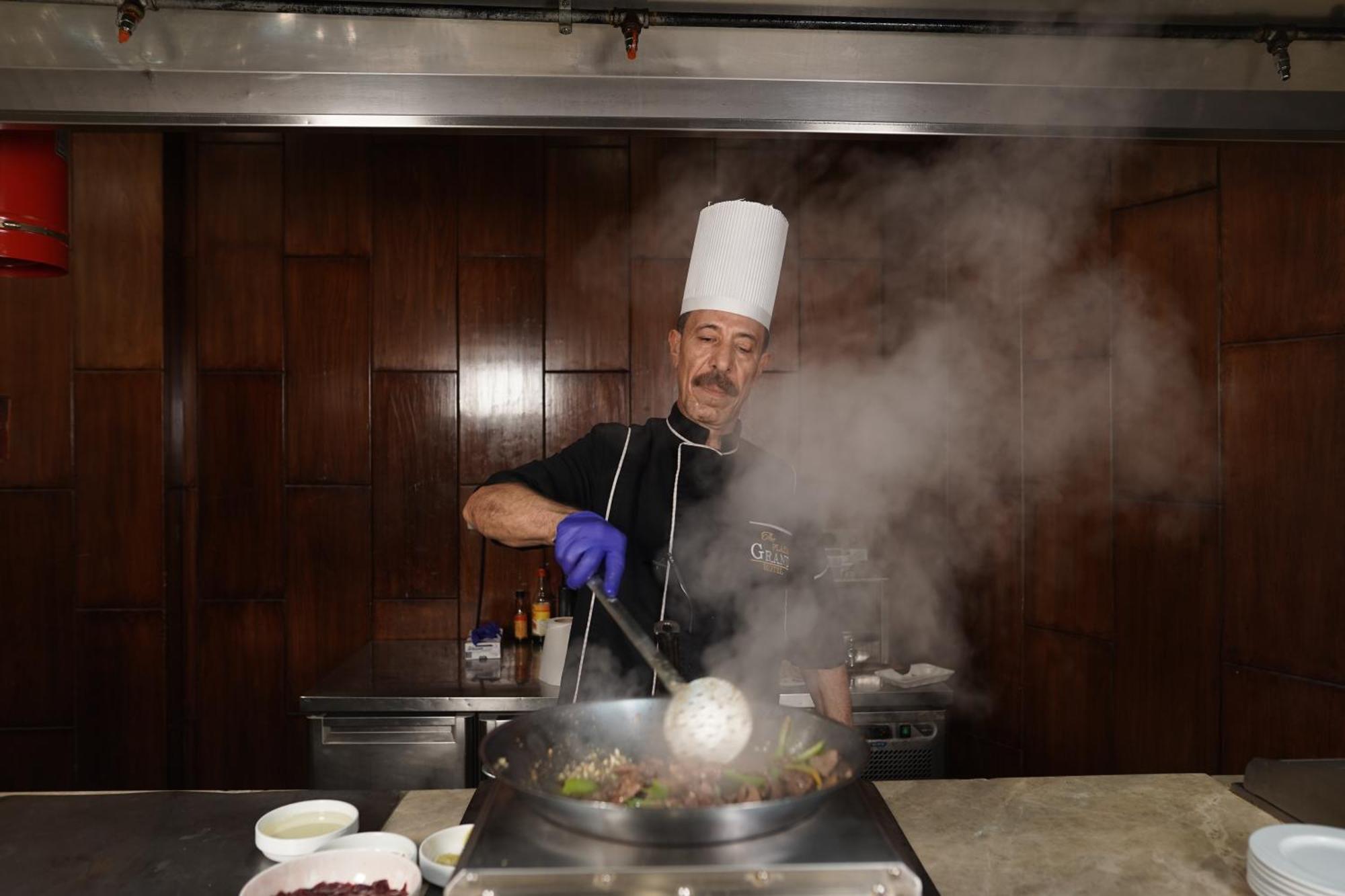 The Grand Plaza Hotel Smouha Александрия Екстериор снимка