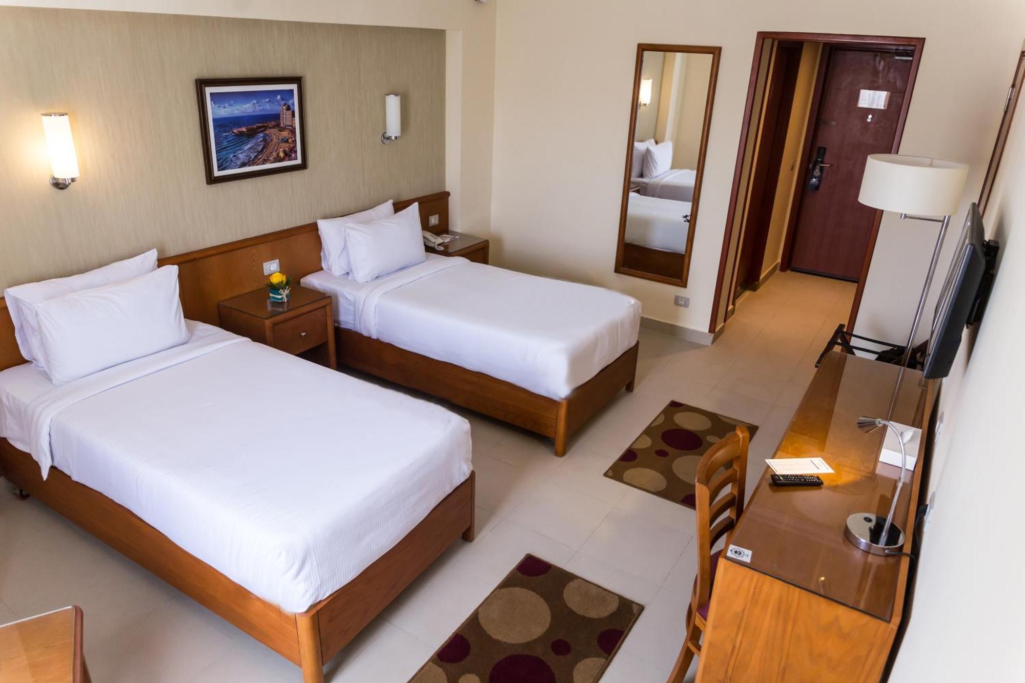 The Grand Plaza Hotel Smouha Александрия Екстериор снимка