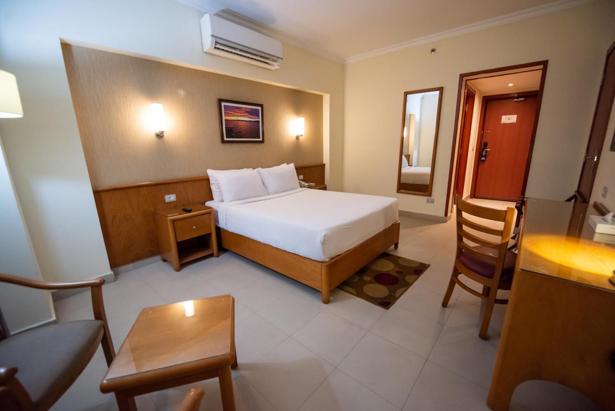 The Grand Plaza Hotel Smouha Александрия Екстериор снимка